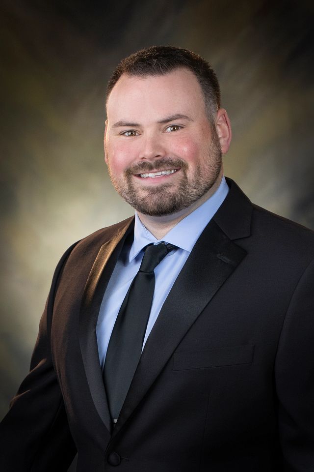 Christopher J Beardsley