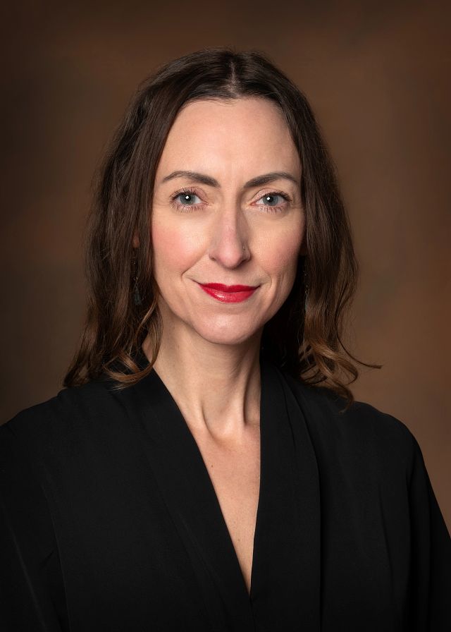 Amy J Belling