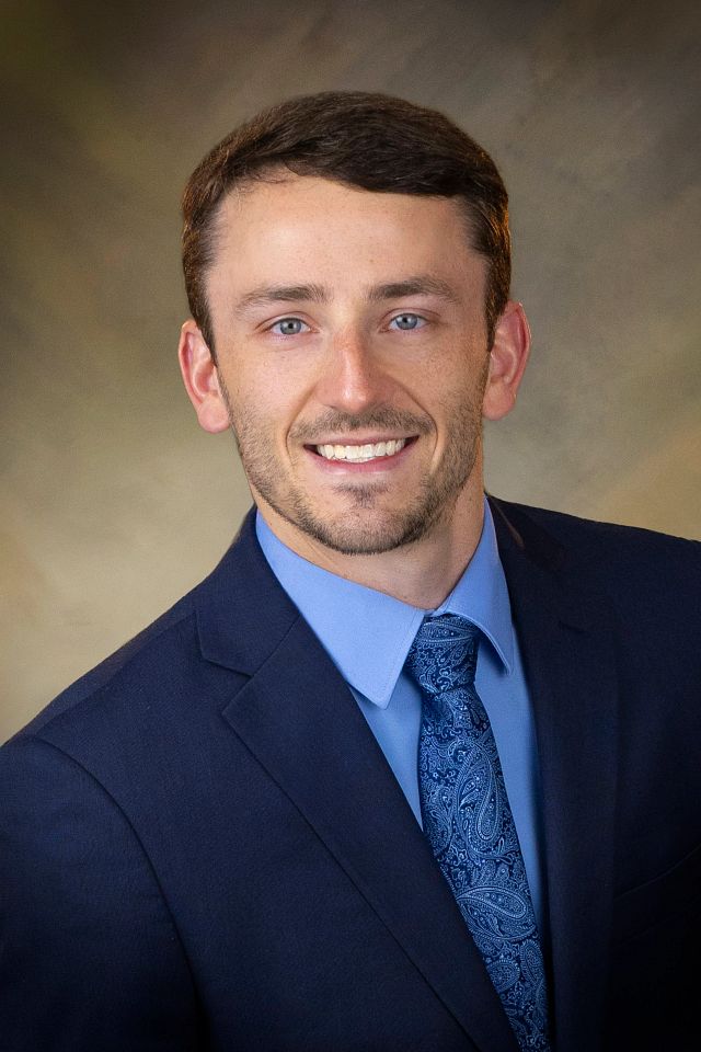 Collin R Ellenbecker