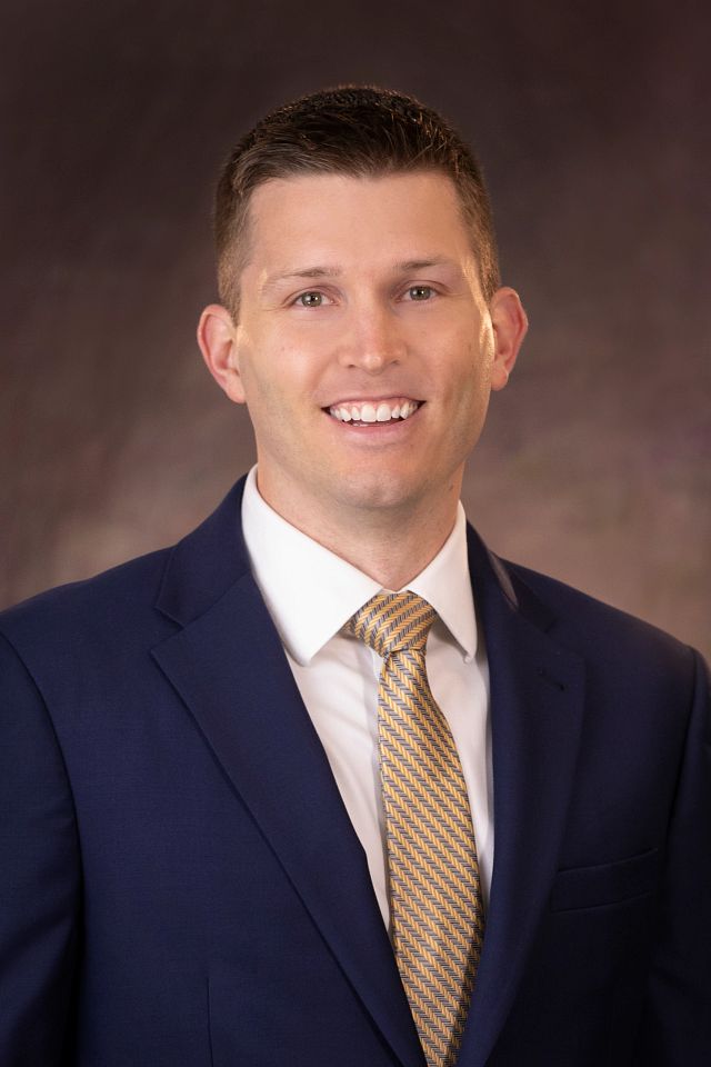 Bradley T Gietman