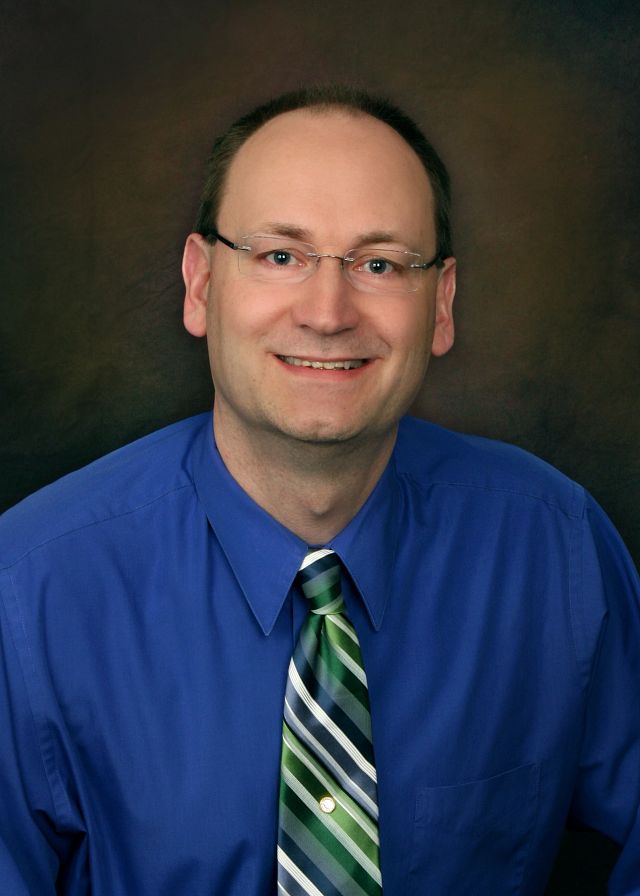 Troy D Gutzman