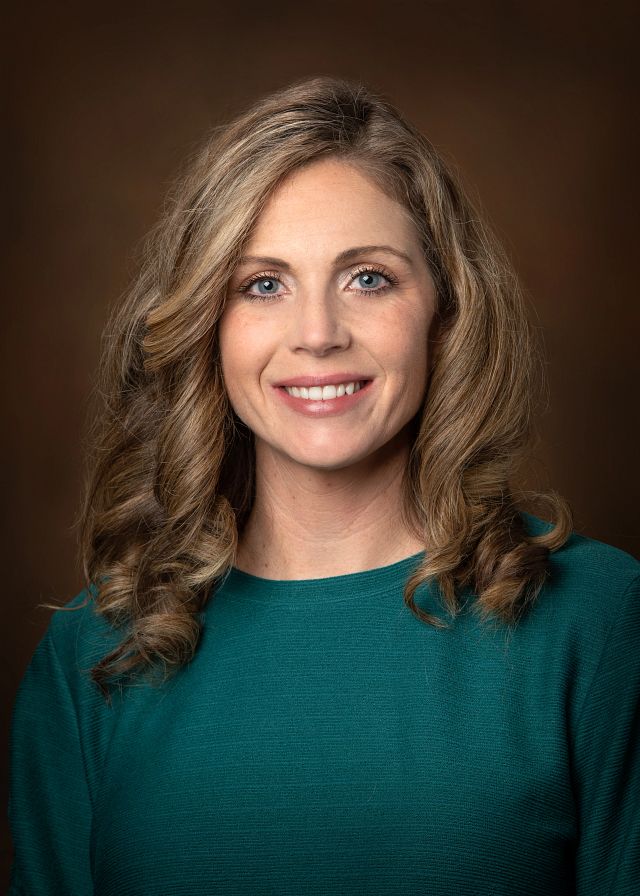 Laura L Kelley