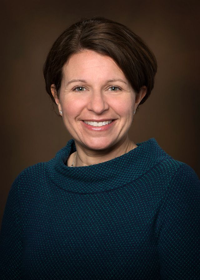 Jennifer E Kleven