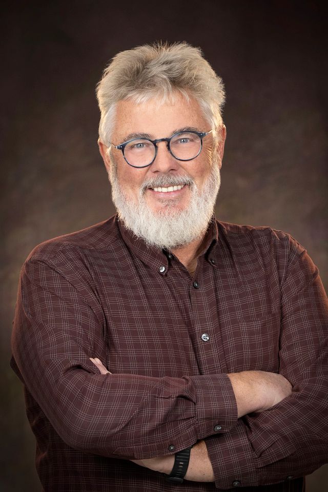 Tomasz K Miaskowski, MD