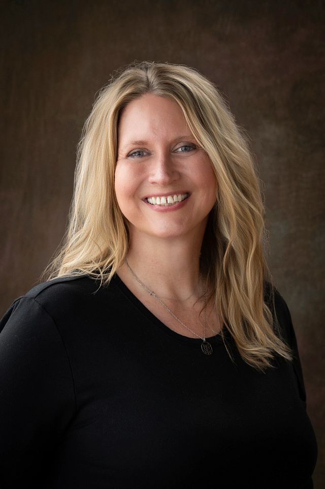 Lisa M Myers