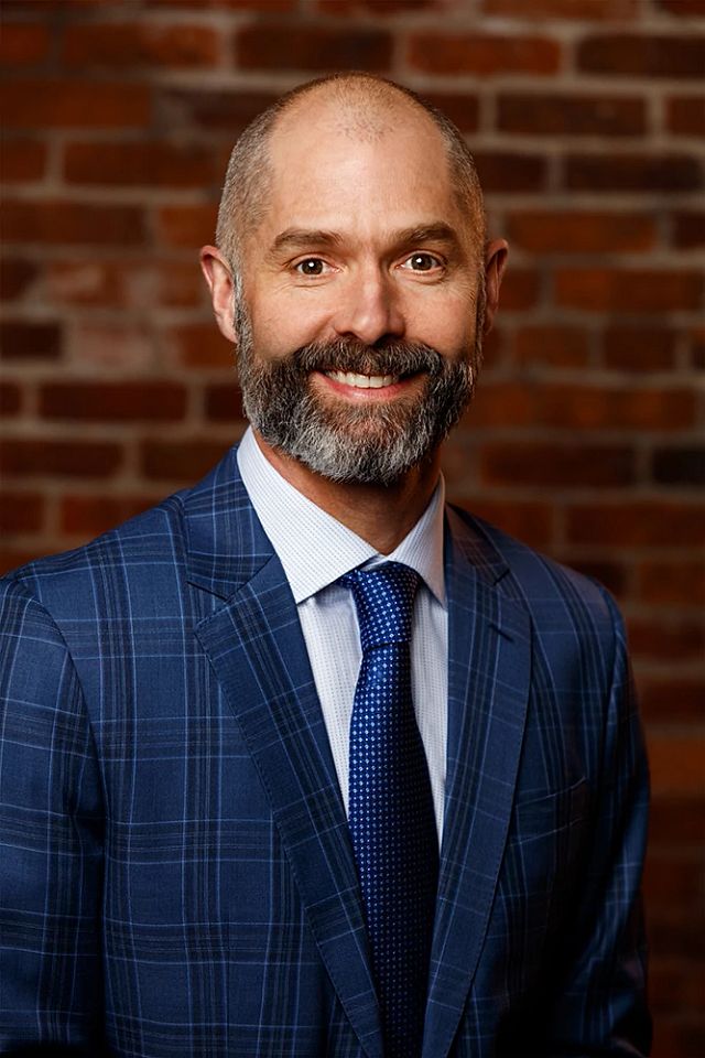 Kurt A Schwiesow, MD