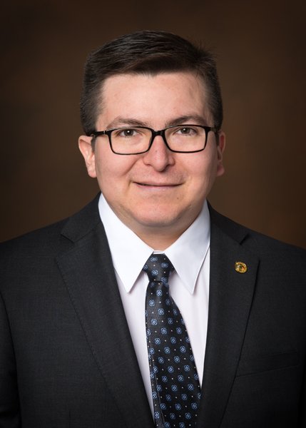 Alexander M Villareal, MD