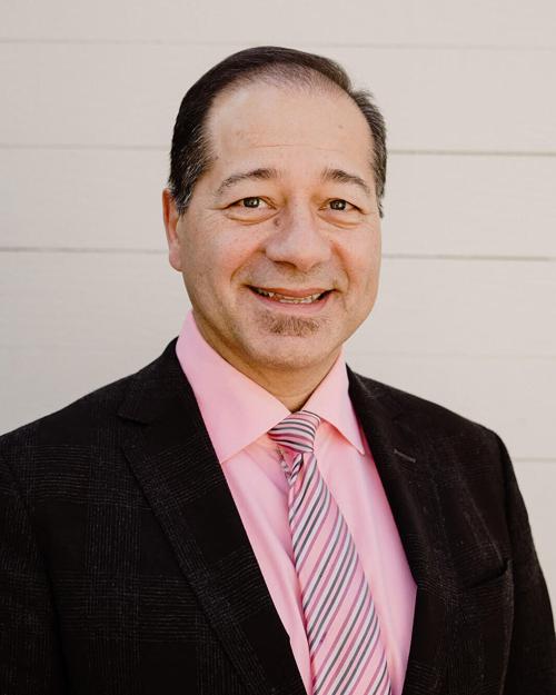 Photo of Gustavo Alva, MD