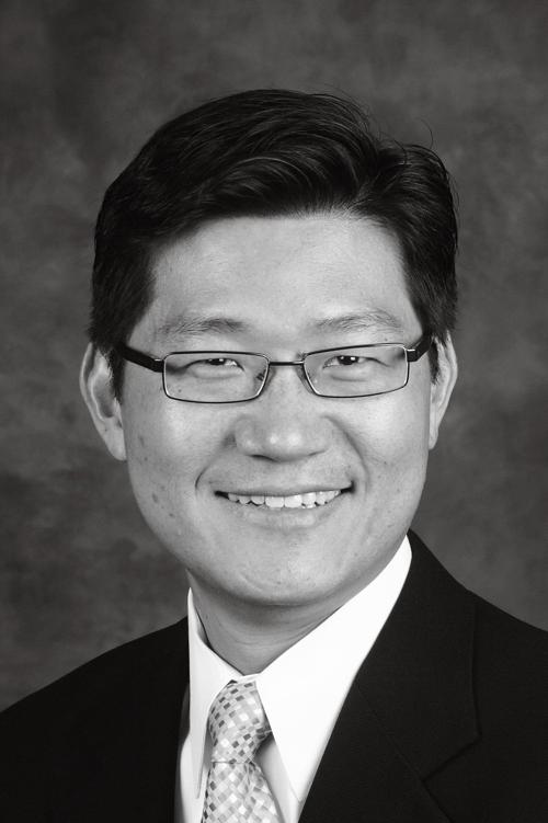 Photo of Moses M. Kim, MD