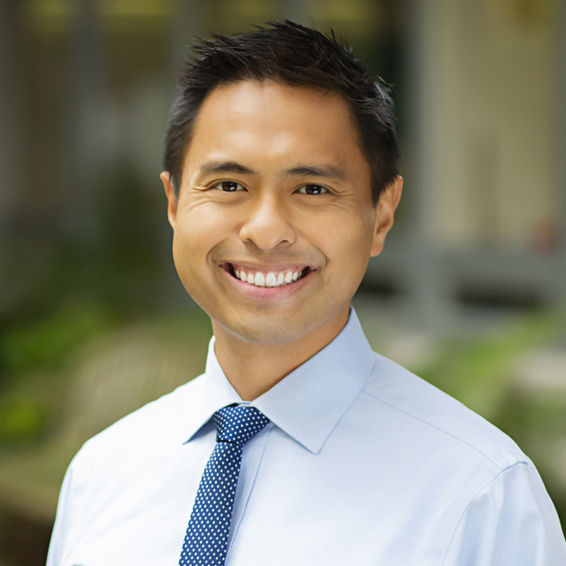 Christopher Carlos